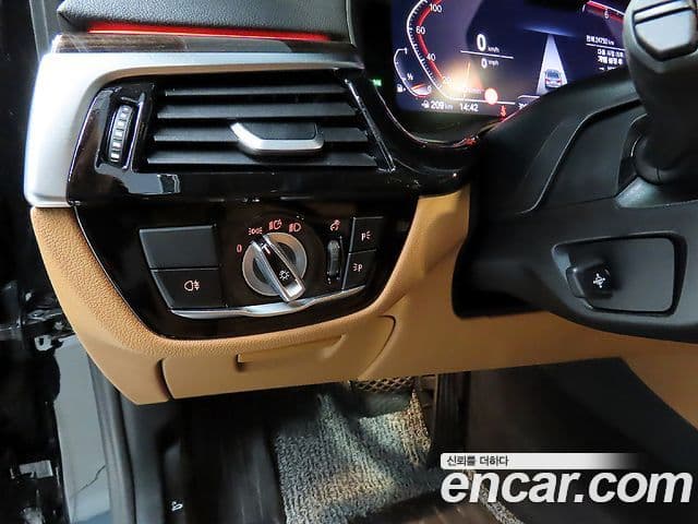 BMW 5시리즈 (G30) Luxury, 2023 13