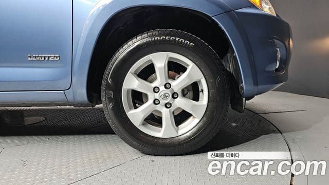 Toyota RAV4 3세대, 2010 все фото