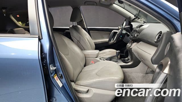 Toyota RAV4 3세대, 2010 10