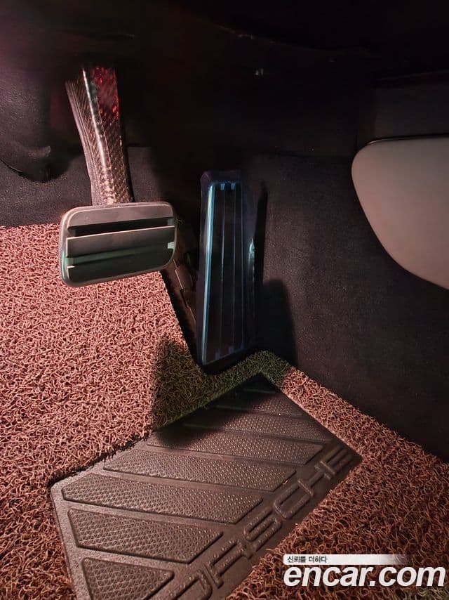 Porsche 타이칸 базовый, 2025 12