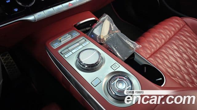 Genesis GV70, 2022 9