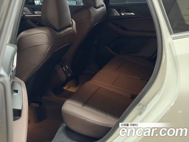 BMW 2시리즈 active 투어러 (U06) Luxury, 2025 9