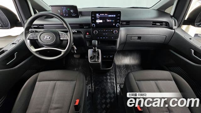 Hyundai Staria Smart, 2023 7