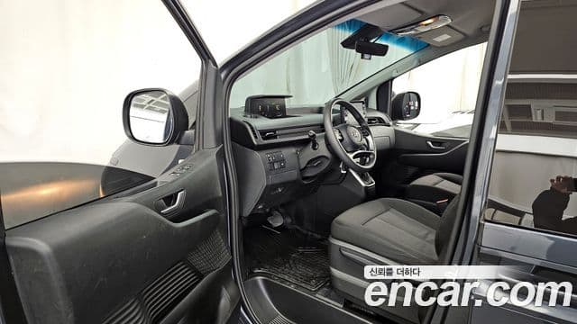 Hyundai Staria Smart, 2023 10