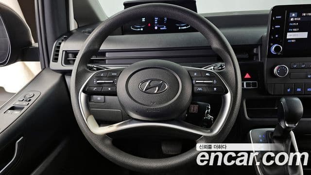 Hyundai Staria Smart, 2023 13