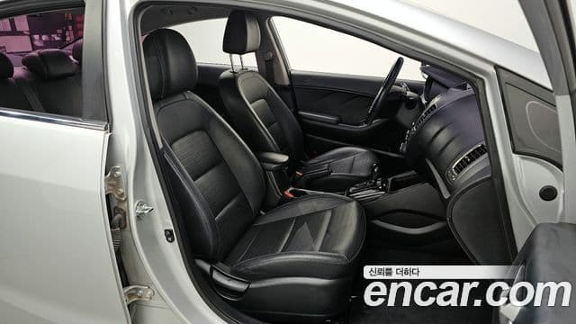 Kia The / новый New K3 Style, 2017 10