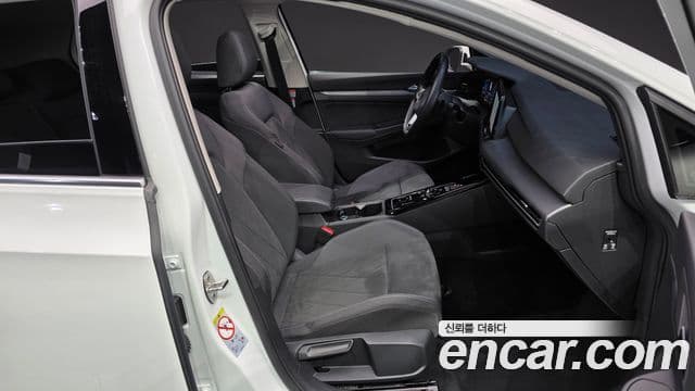 Volkswagen Гольф 8세대 Prestige, 2023 10