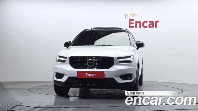 Volvo XC40 B4 R-Design, 2021 3