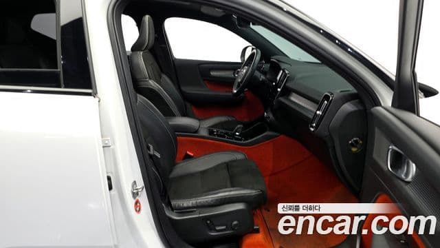 Volvo XC40 B4 R-Design, 2021 10