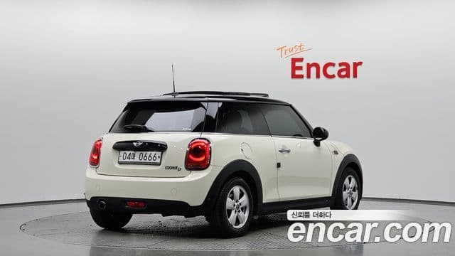 Mini Cooper D 3세대, 2016 2