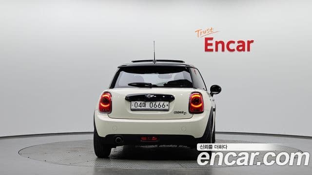 Mini Cooper D 3세대, 2016 4