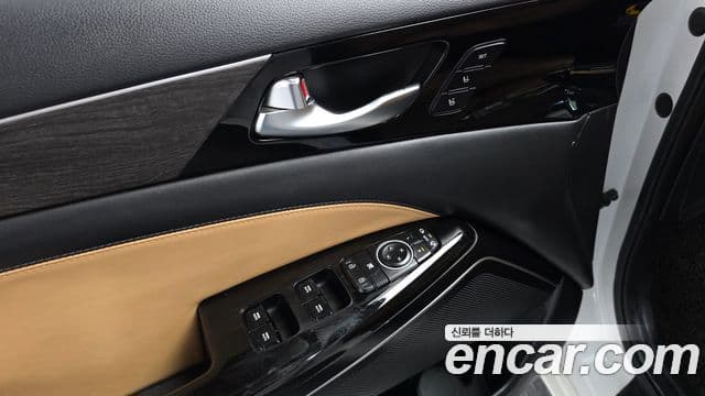 Kia K7 Premier гибрид Noblesse, 2020 17