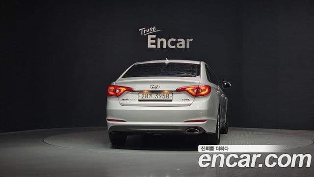 Hyundai LF Sonata Style, 2015 4