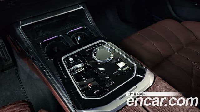 BMW 7시리즈 (G70) 740d xDrive M Sport, 2024 9