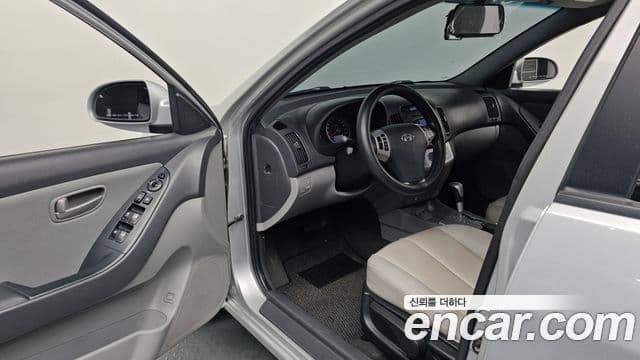 Hyundai Avante HD Luxury, 2009 10