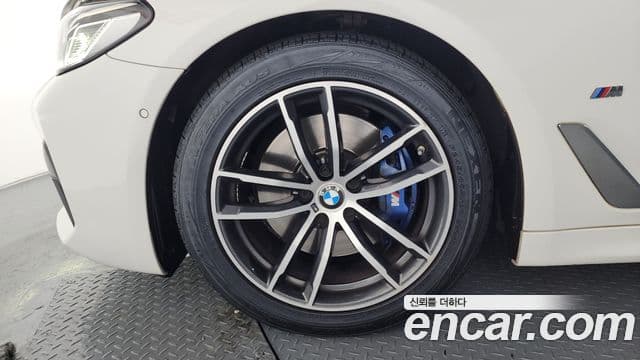 BMW 5시리즈 (G30) 520i M Sport, 2022 все фото