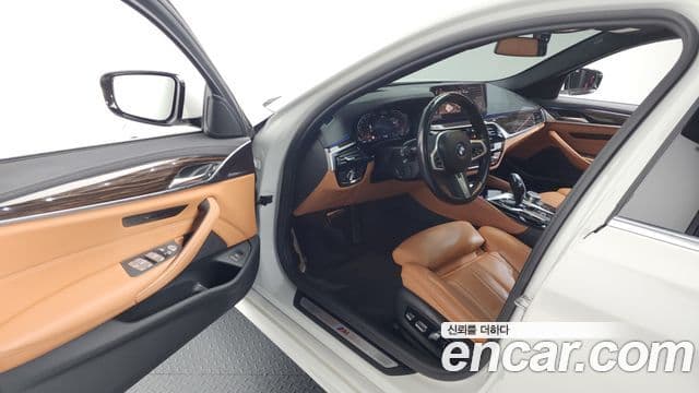 BMW 5시리즈 (G30) 520i M Sport, 2022 10