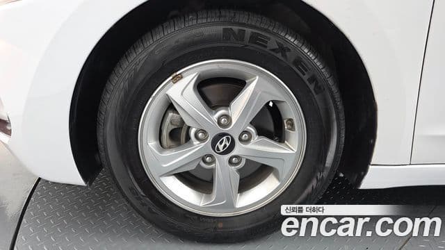 Hyundai Avante AD 1.6 e-VGT Smart, 2016 все фото