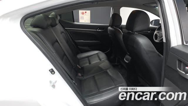 Hyundai Avante AD 1.6 e-VGT Smart, 2016 12