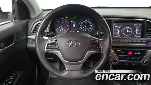 Hyundai Avante AD 1.6 e-VGT Smart, 2016 13