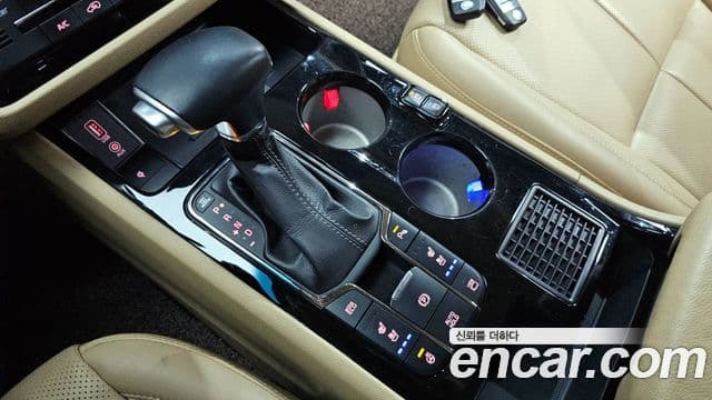 Kia The / новый New Carnival Noblesse Special, 2019 9