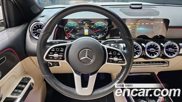 Mercedes-Benz GLB-класс X247 GLB220, 2021 14