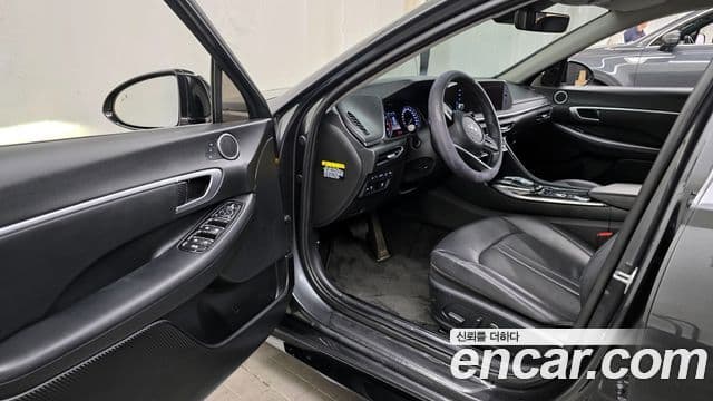 Hyundai Sonata (DN8) Premium Family, 2020 10