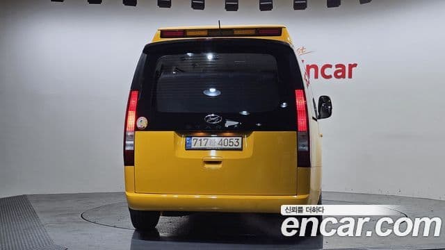 Hyundai Staria 15인승, 2022 4