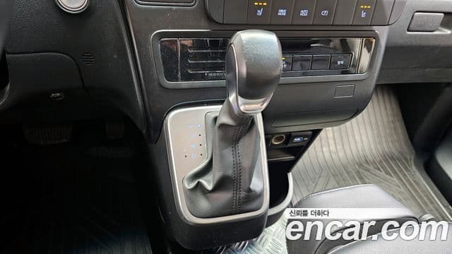 Hyundai Staria 15인승, 2022 9