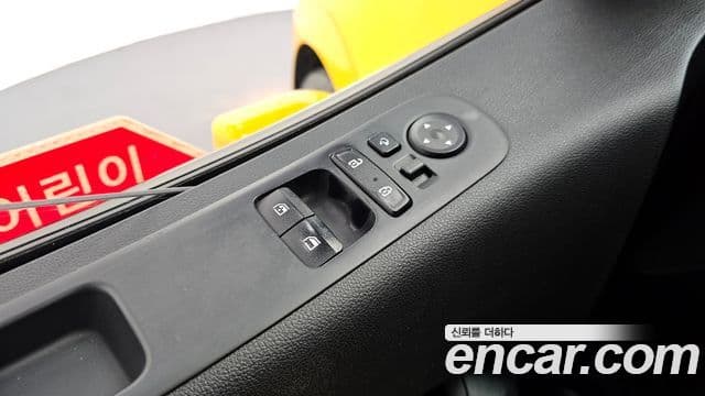 Hyundai Staria 15인승, 2022 17