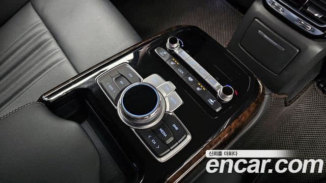 Genesis G90 Luxury, 2022 18