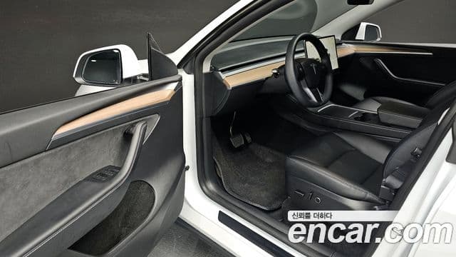 Tesla модель Y, 2023 11