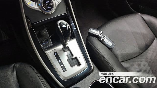 Hyundai Avante MD Premier, 2012 9