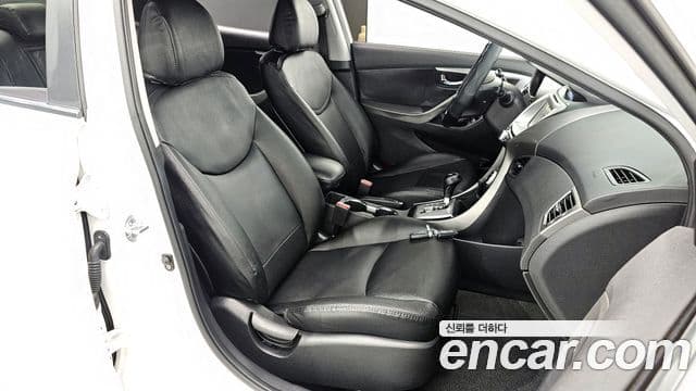 Hyundai Avante MD Premier, 2012 10