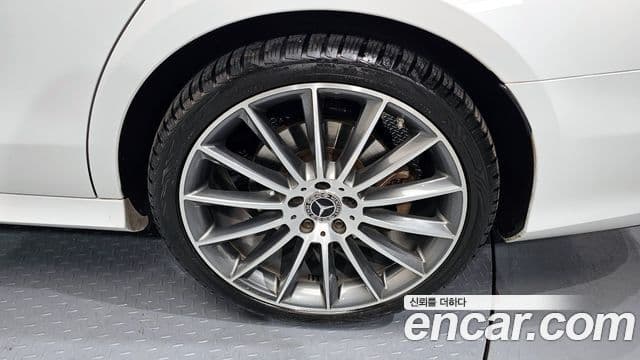 Mercedes-Benz E-класс W213 AMG Line, 2021 все фото