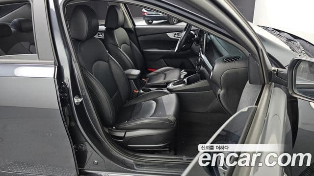 Kia The / новый New K3 2세대 Trendy, 2022 13