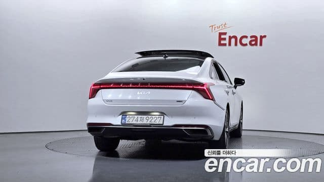 Kia K8 гибрид Signature, 2022 4