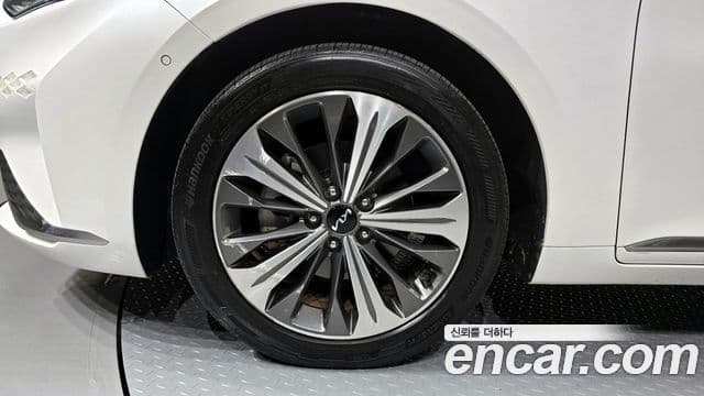 Kia K8 гибрид Signature, 2022 все фото