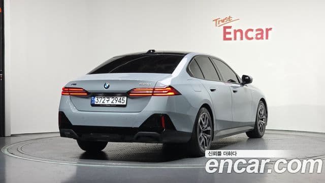 BMW 5시리즈 (G60) 523d xDrive M Sport, 2024 2