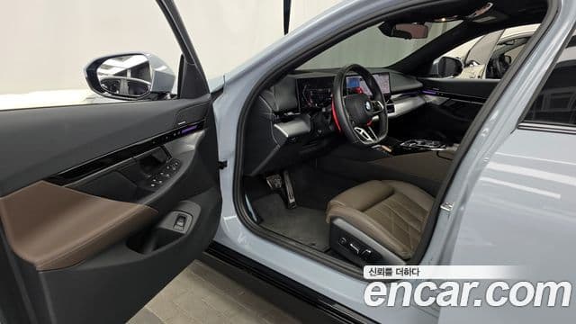 BMW 5시리즈 (G60) 523d xDrive M Sport, 2024 10