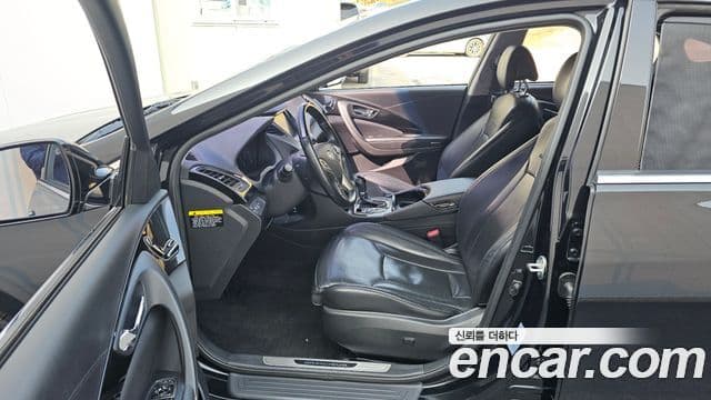 Hyundai Grandeur HG Premium, 2013 10