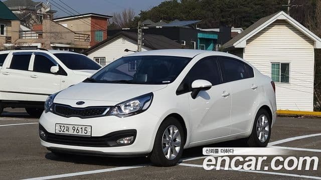 Kia All New Pride Luxury, 2012 1