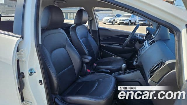 Kia All New Pride Luxury, 2012 10