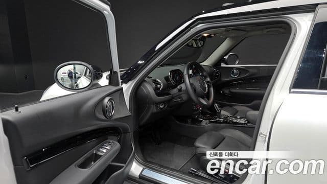 Mini Cooper 클럽맨 2세대, 2024 10