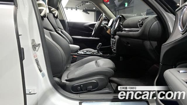 Mini Cooper 클럽맨 2세대, 2024 11