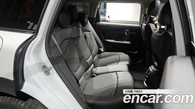 Mini Cooper 클럽맨 2세대, 2024 12