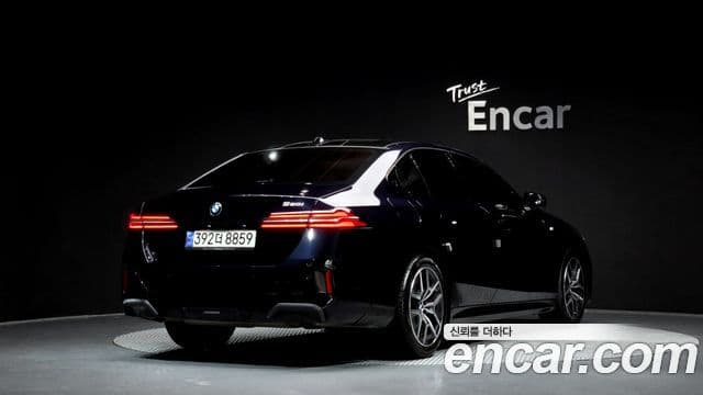 BMW 5시리즈 (G60) 520i M Sport, 2024 2