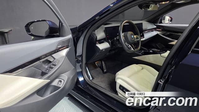 BMW 5시리즈 (G60) 520i M Sport, 2024 10