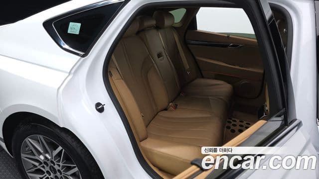 Genesis G80 (RG3) бензин 2.5 турбо AWD, 2025 11