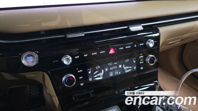 Genesis G80 (RG3) бензин 2.5 турбо AWD, 2025 17